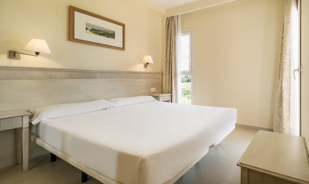 Aparthotel Ilunion Sancti Petri Novo Sancti Petri Luaran gambar